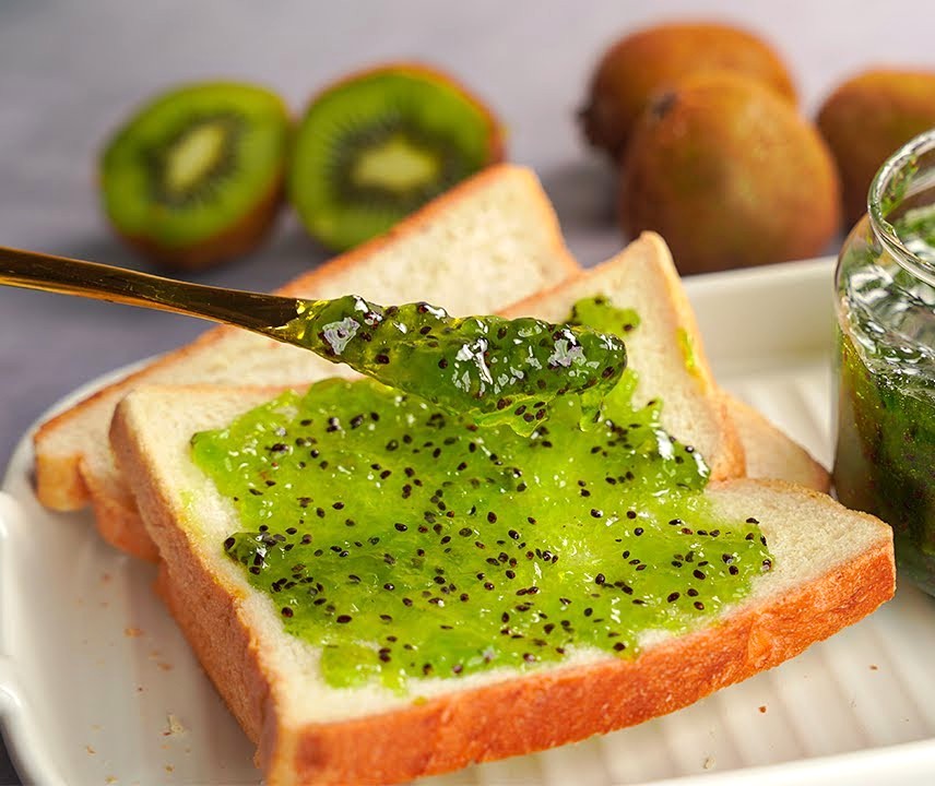 Kiwi Jam with a Strawberry Twist