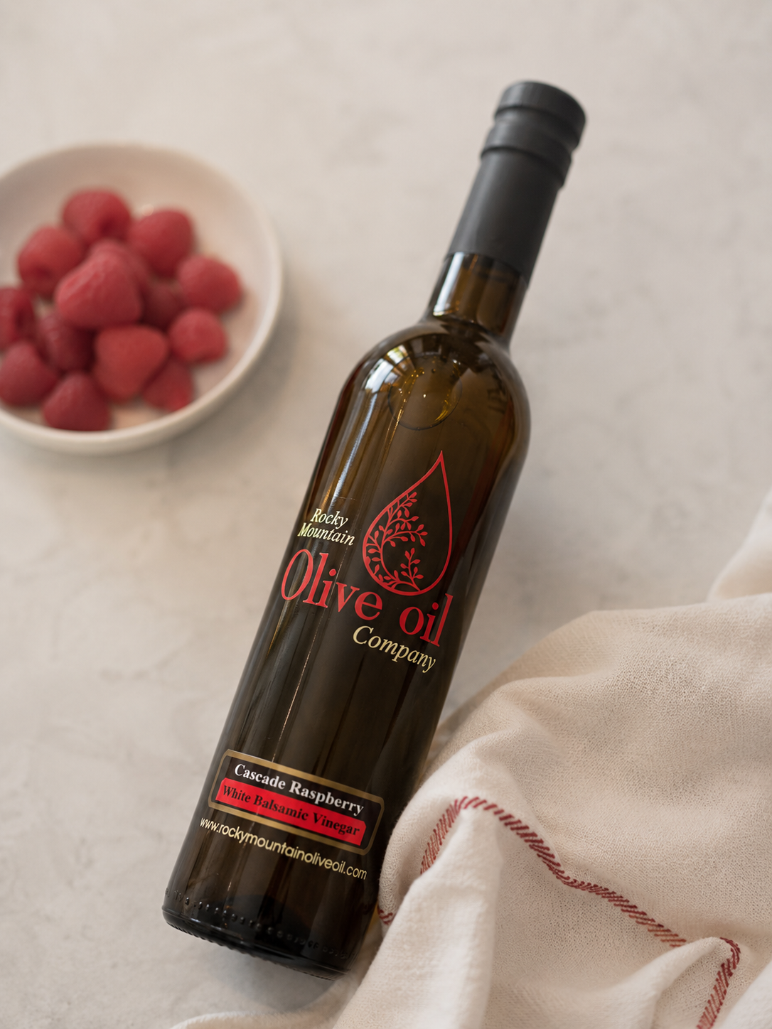 Cascade Raspberry White Balsamic Vinegar – Rocky Mountain Olive Oil